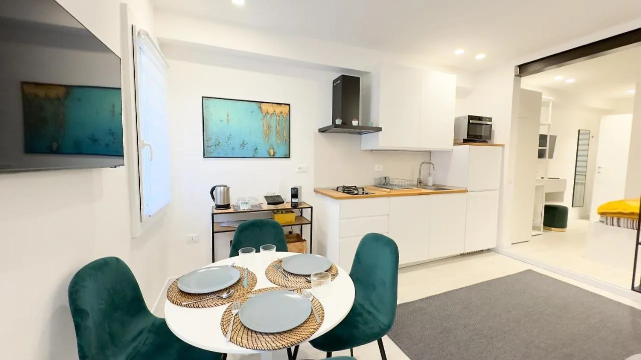 White Loft Bellini Living Apartments Chioggia Italy