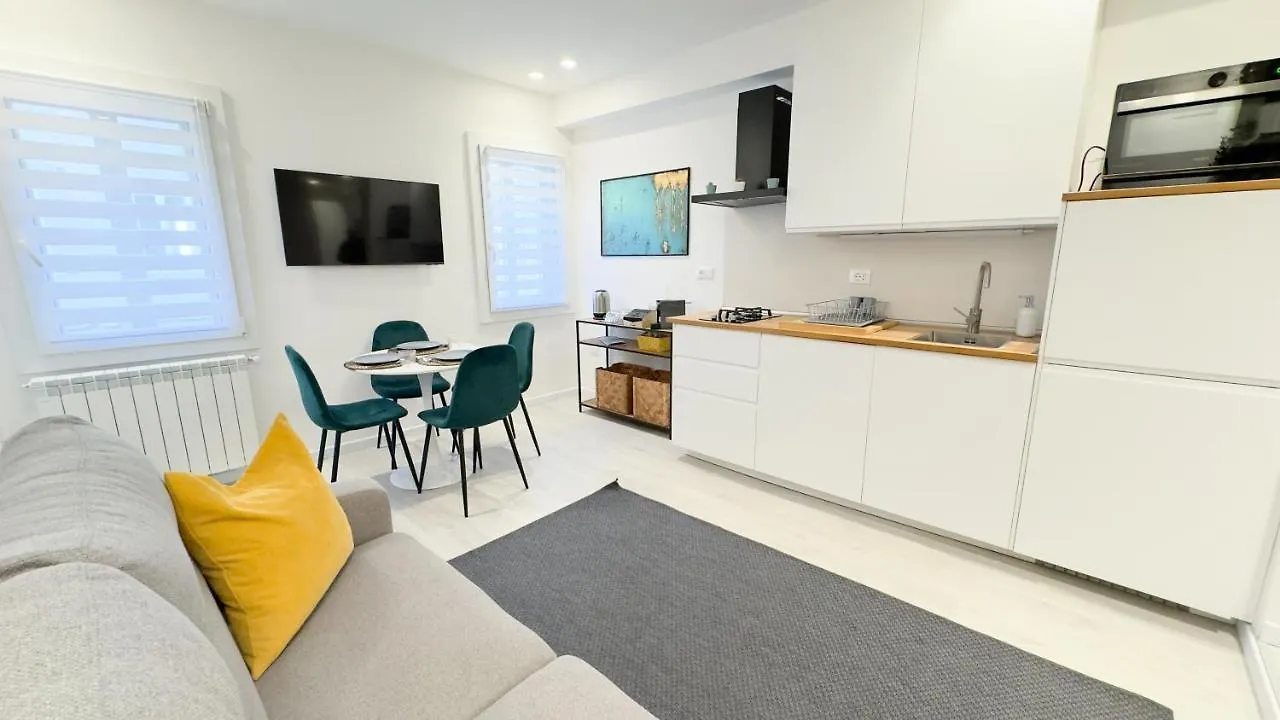White Loft Bellini Living Apartments Chioggia Italy